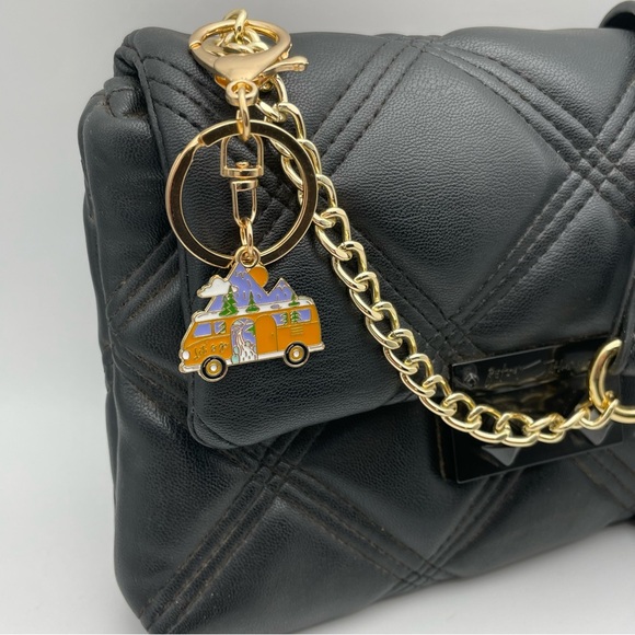 RAMBLIN’ VAN | Adventure Camper | Bag Charm | Keychain (Brand New!) 💘 - Picture 10 of 10